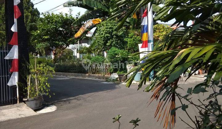 Rumah Dekat Taman Dalam Komplek PTB Duren Sawit 2