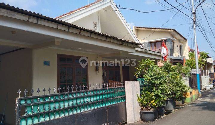 Rumah Harga Hitung Tanah Hadap Timur di Kampung Ambon, Kayu Putih 1