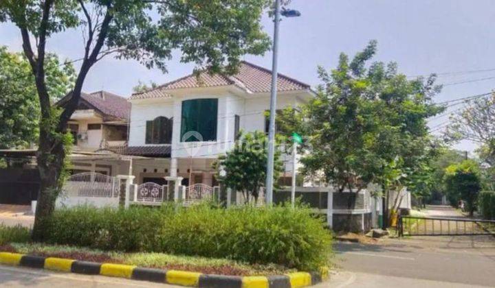 Rumah Mewah Posisi Di Jalan Boulevard Komplek Di Pondok Kelapa 1