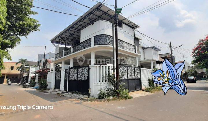 Rumah Komplek Posisi Hoek Di Depan Taman Di Duren Sawit 1