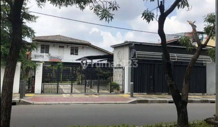 Rumah Ex Gudang Catering Pinggir Jalan Raya Di Pulogadung 1