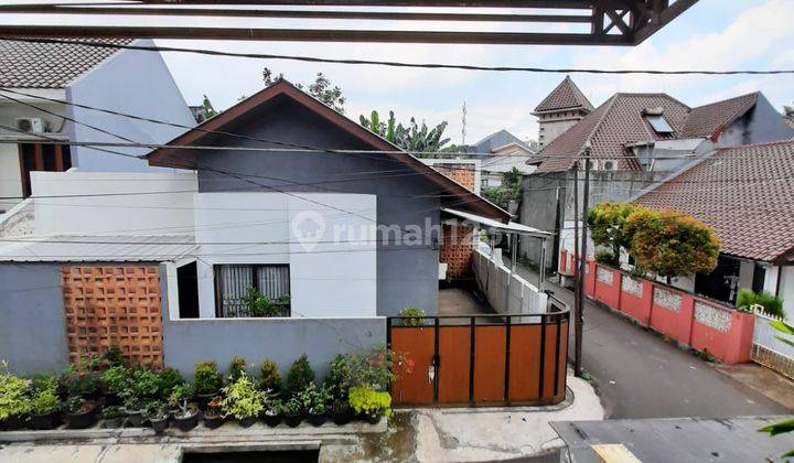 Rumah 2 Lantai Dalam Komplek Di Jl. Ikan ikan Rawamangun 2