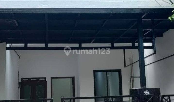 Rumah Minimalis Baru Komplek One Gate System di Kampung Ambon
 1