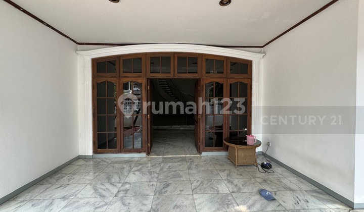 Luxury House in Cempaka Putih Tengah Elite Complex 2