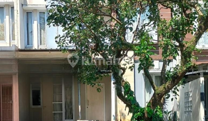 House in an Elite Housing Complex in Cilebut, Bogor House in an Elite Housing Complex in Cilebut, Bogor