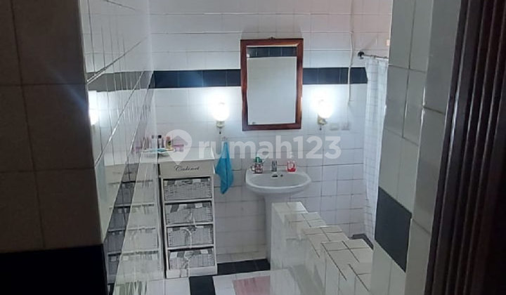 Rumah Mewah 2 Lantai Bisa Untuk Tinggal Dan Usaha Di Menteng  2