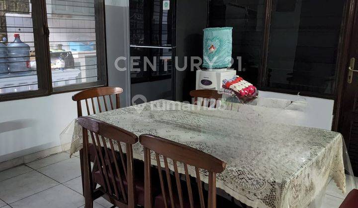 Rumah Komplek Di Pulo Asem Dekat Halte Lrt 2