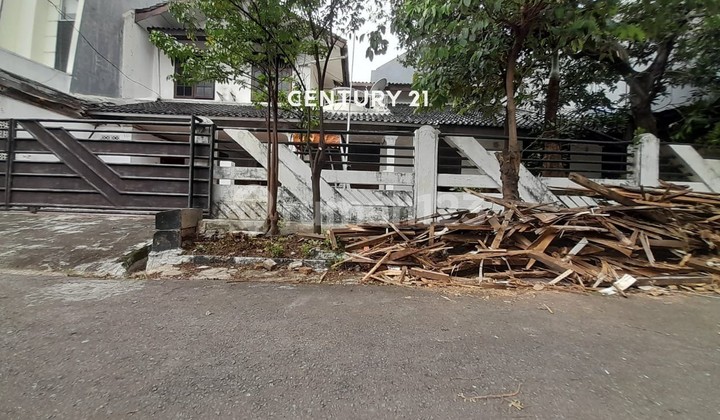 Rumah Lama Lokasi Bagus di Pulomas Lebar 20M 2