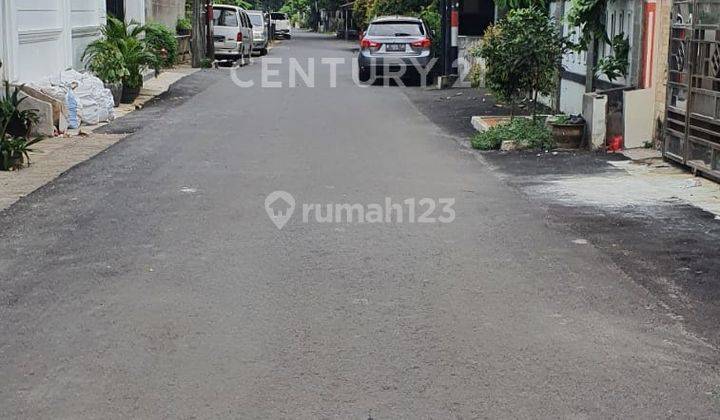 Rumah Hadap Timur Siap Huni Di Duren Sawit 4 Kamar Tidur 2