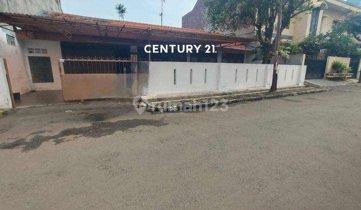 Dijual Rumah Lokasi Bagus Cempaka Putih Jakarta Pusat 1