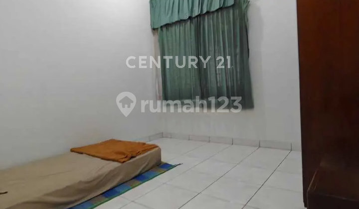 Rumah di Percetakan Negara Dekat Taman Lingkungan Rapi Tenang 2