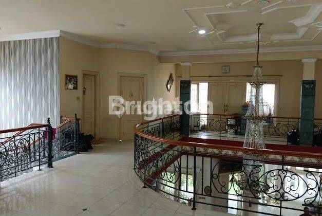 Rumah Mewah 2 Lantai dijual di Tebet 2