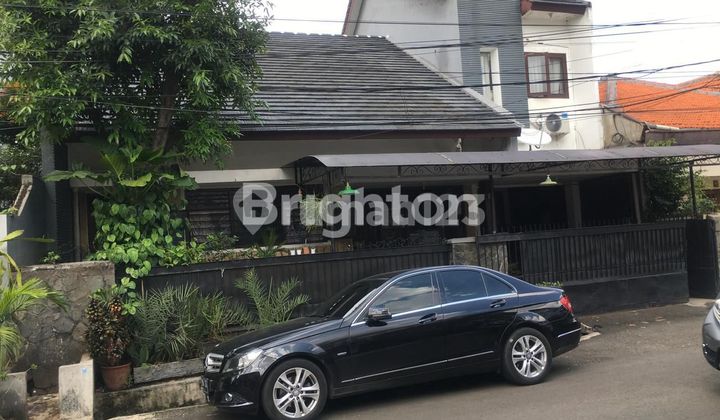 RUMAH 2 LANTAI DIJUAL CEPAT DI TEBET BARAT JAKARTA SELATAN