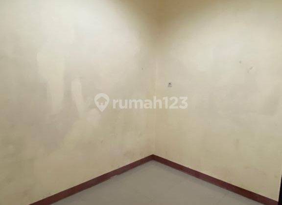 Dijual rumah jl utama selatan siap huni & sangat cocok untuk kos-kosan 2