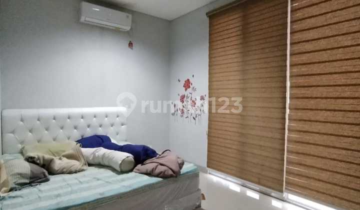Beautiful 2-Story House Renovated 8 Meters Wide Ready to Live Semi Furnished in East Cakung Jgc 2
