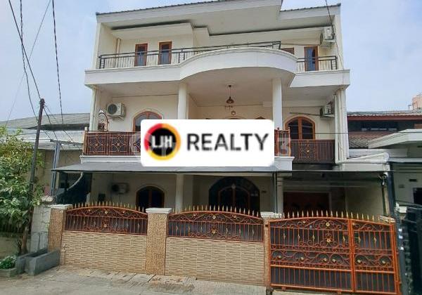 Rumah Full furnished DI Komplek Pelindo 1 Rawa Badak Jakarta Utara 1