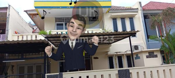 Rumah 2 Lantai luas 200 di Taman Modern, Jakarta Timur
