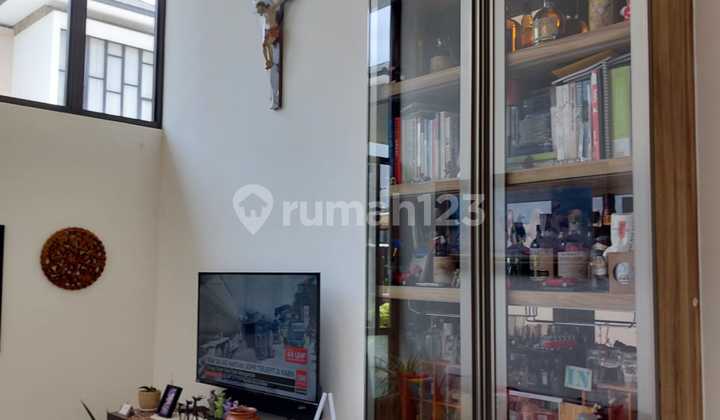 3-story furnished house, 7 meters wide, ready to occupy in Cakung Timur Cluster, Jakarta. 2