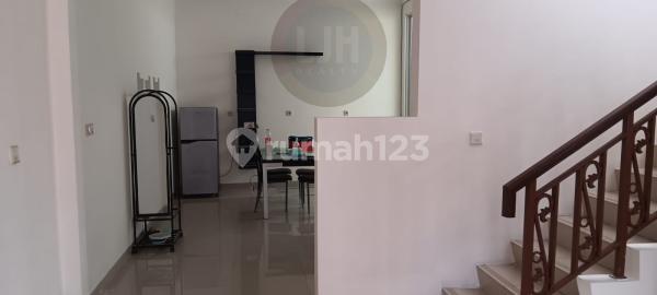 2-Story House Renovated in Jakarta Garden City Cluster, East Cakung 2
