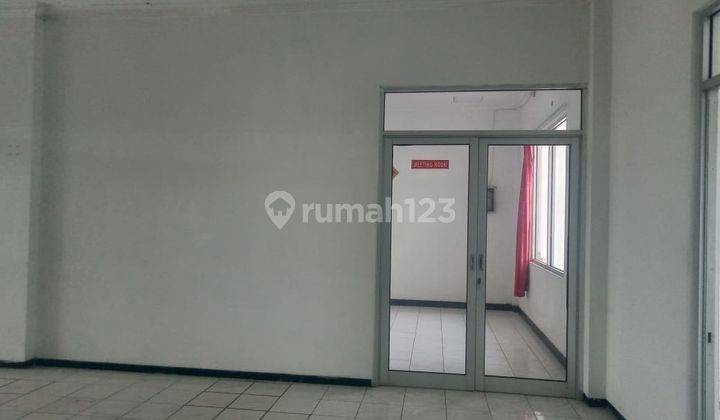 Disewa Ruang Usaha Jl Dr Radjiman Solo 8