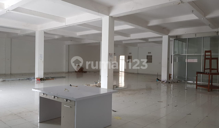 Dijual Ruang Usaha Cocok Untuk Showroom Mobil Di Telukan Sukoharjo 2