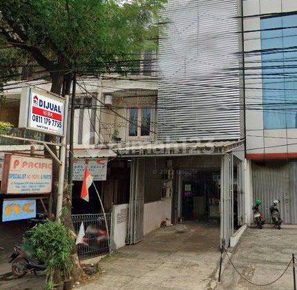 Ruko 3 lantai di area komersil Jakarta Selatan 1