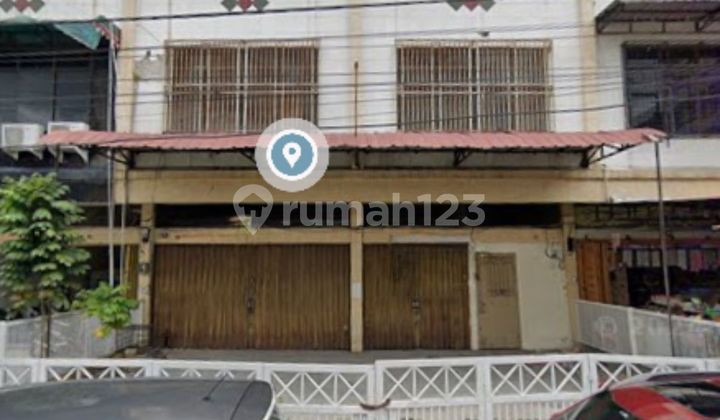 FOR RENT: ATTACHED SHOPHOUSE Near Pekanbaru Mall 1