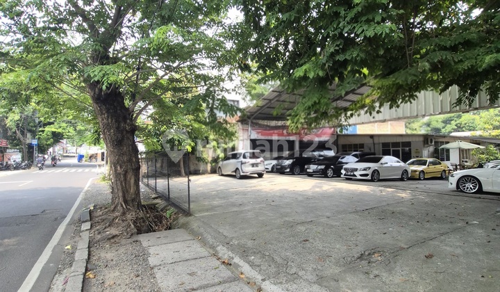 For Rent in Kebayoran Baru Area. Suitable for Padel.