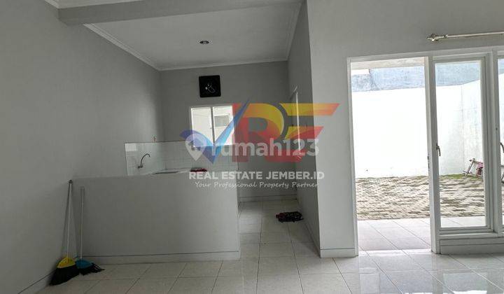JUAL RUMAH DI JALAN GAJAHMADA - KALIWATES JEMBER 2