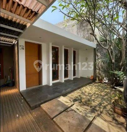 Rumah di Taman Meruya ilir SHM luas tanah 120 1