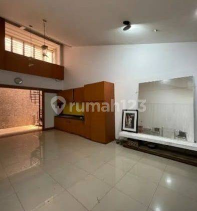 Rumah di Taman Meruya ilir SHM luas tanah 120 7