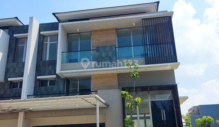 Disewakan murah pantai bukit villa 10x30 hoek Rumah di PIK 2 Pantai bukit villa  2