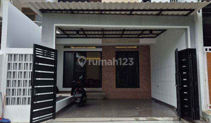 Rumah Baru 2 Lantai Di Komplek Penggilingan Cakung 2