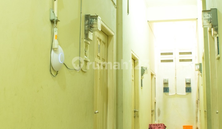 Inn in Grogol 100 Rooms