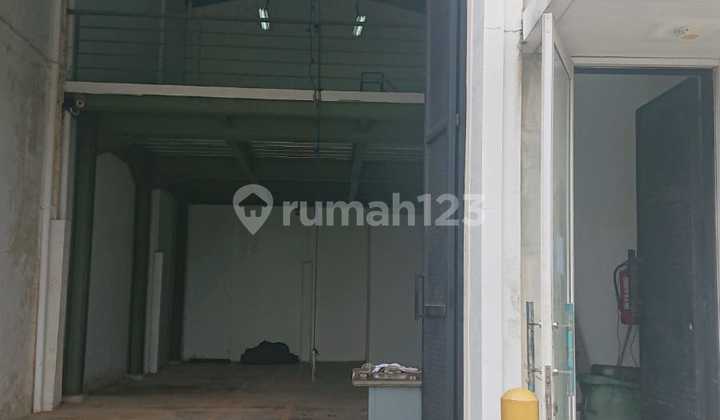 Gudang di Pergudangan Bizpark 120 m Bagus 5