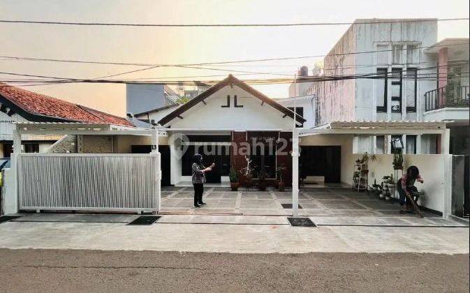 Rumah Kebayoran Baru 2 Lantai Bagus 1