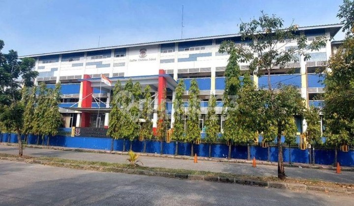 School Building in Kelapa Gading School Building in Kelapa Gading