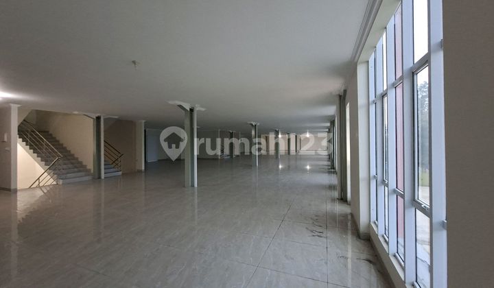 For Rent Building with Warehouse at the Back 1