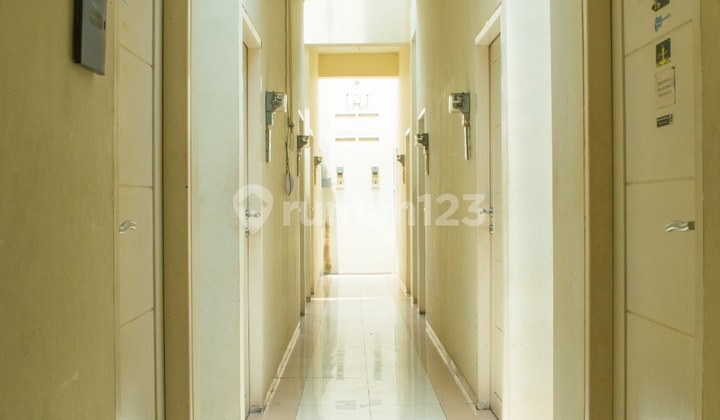 Inn in Grogol 100 Rooms