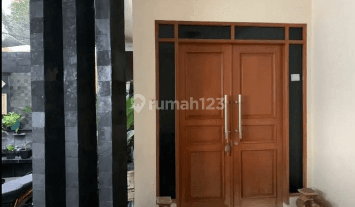 Rumah Murah 2 Lantai Bagus Semi Furnished SHM Graha Raya Bintaro 2