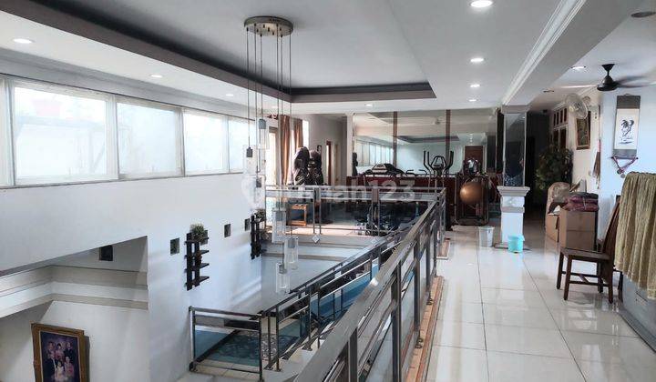 Rumah Dijual 2 Lantai Bagus Sekali Semi Furnished Kota Tangerang 2