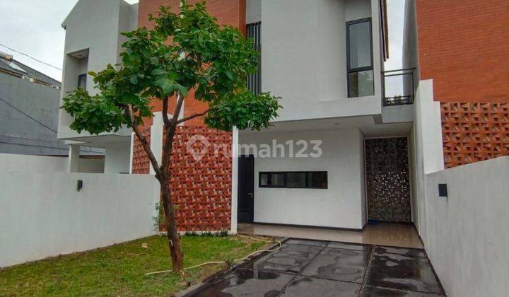 Rumah 2 Lantai Baru SHM Di Bintaro Jakarta Selatan Dekat Toll 1