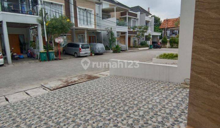 Rumah 2 Lantai SHM Di Kreo Tangerang Dekat Transjakarta 2