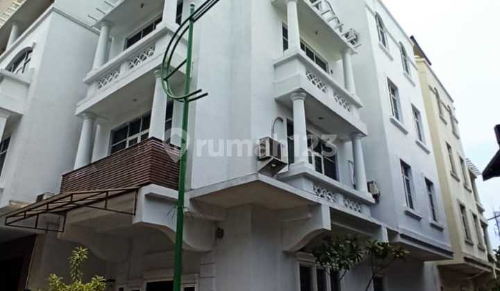 5-Storey Ruko Strategically Located in Permata Senayan, South Jakarta 2
