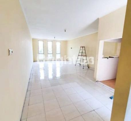 /kan Ruko 3 lantai Jalan Raya RUNGKUT ASRI Dekat Pasar, Transmart Rungkut /kan Ruko 3 lantai Jalan Raya RUNGKUT ASRI Dekat Pasar, Transmart Rungkut