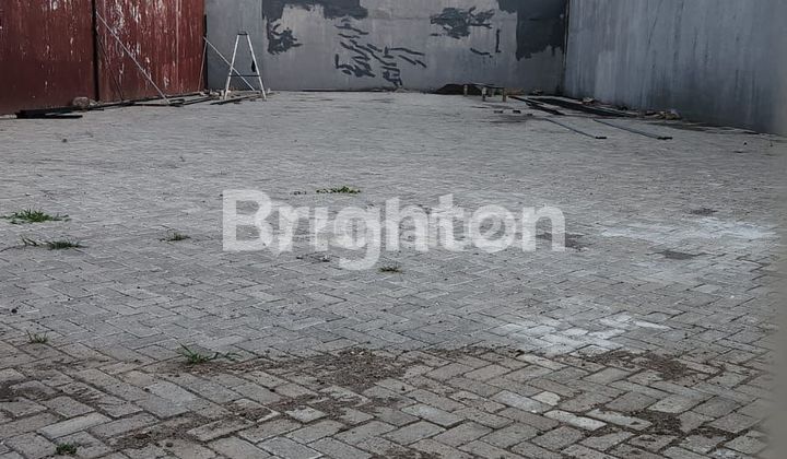 Paved Fenced Plot Land on Jalan Kembar SIDOSERMO PDK Near Plasa Marina Margorejo Paved Fenced Plot Land on Jalan Kembar SIDOSERMO PDK Near Plasa Marina Margorejo