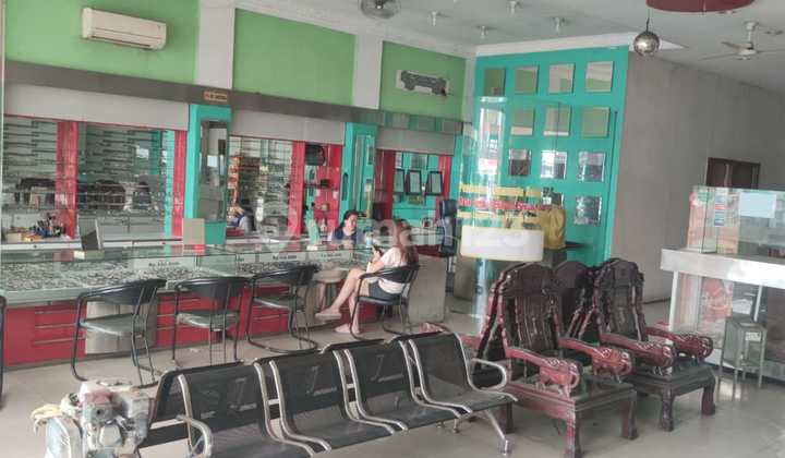 Ruko Jalan Pahlawan Tengah Kota Sidoarjo Ruko Jalan Pahlawan Tengah Kota Sidoarjo