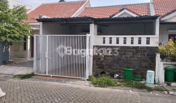 Citra Harmoni House with Highway Access Near Trosobo Krian Industrial Area