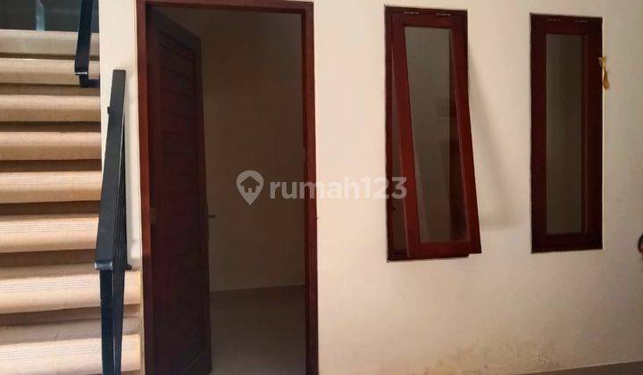 DIKONTRAKAN RUMAH MURAH RENON DENPASAR SELATAN SHM 8