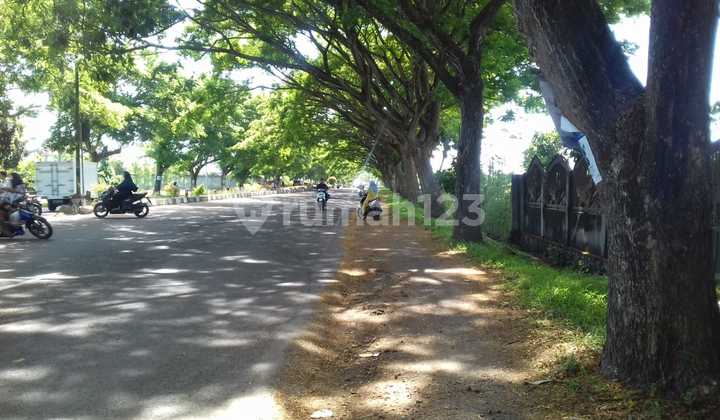 di Jl bay pas kuripan